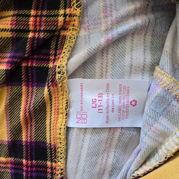 No Boundaries Black And Yellow Plaid Bike Shorts - Picture 3 of 3